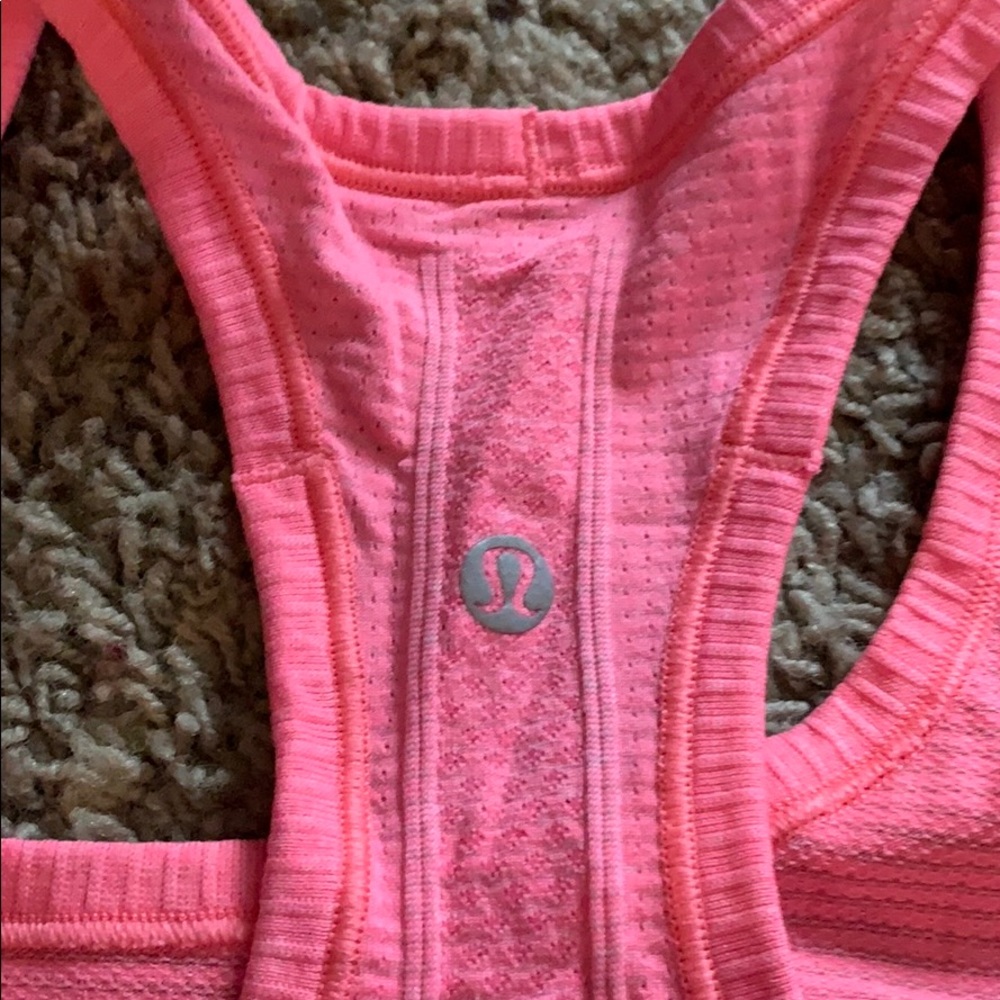 Lululemon tank